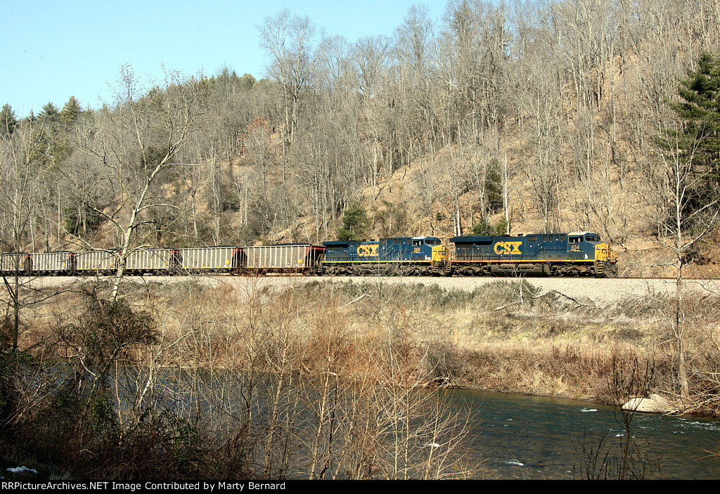 CSX 834 and 565 on the old Clinchfield RR